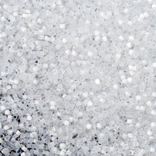 DB-670 Бісер Miyuki Delica Beads 11/0 (сатин сніжно-білий іскристий) 50 гр