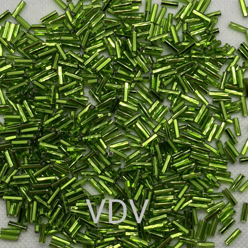 57430-22001-3''-351 Бісер Чехія (стеклярус прямий блискучий зелений яблучний) 50 г