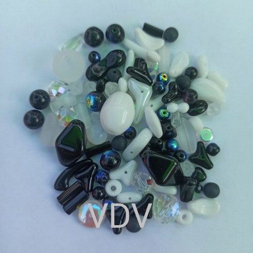 Мікс намистин Black & whiite (чорні, білі) №0010 Preciosa (Чехія) 250 г