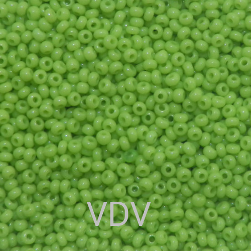 219-15/0-53310 Бісер Чехія (натуральний, салатовий) 10 г