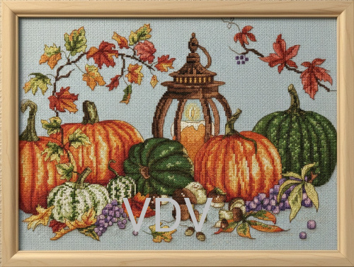 М-0276 "Дари осені" (набір для вишивання муліне ДМС) на тканині DMC 229, мармур блакит 25х33 см. Вишивка Гарбузи.