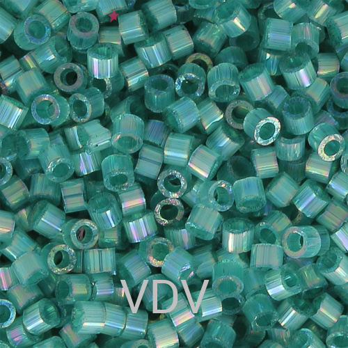 DB-1870 Бісер Miyuki Delica Beads 11/0 (сатин бірюзовий з райдужним напиленням) 50 г