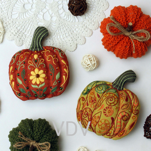 М-0359 "Гарбузики" (набір для виготовлення іграшки, декоративна вишивка, 2 шт. в комплекті) 11х13 см