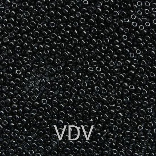 235-10/0-23980 Бісер Чехія (натуральний чорний) 50 г