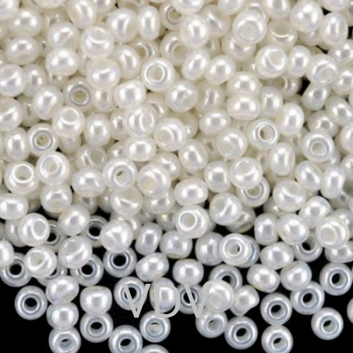 6011-6/0-46102 Бісер Чехія (для біжутерії перлиновий білий) 50 г