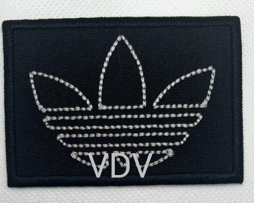 ТА-Г-Adidas Термоаплікація клейова 77х55 мм, чорний з с. сірою ниткою (уп. 5 шт)
