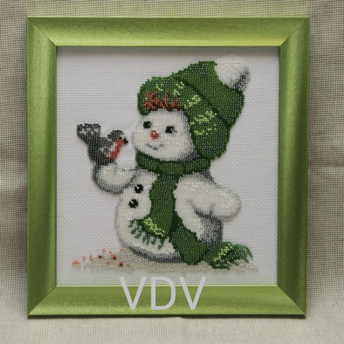 КВ Т-0054 "Сніговик зелений" (вишита картина)