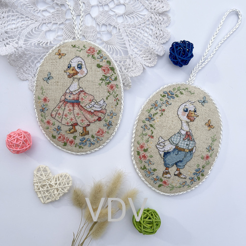 М-0396 "Іграшки "Гусенята" (2 шт. в комплекті)" (набір для вишивання муліне ДМС) 10х13,5 см